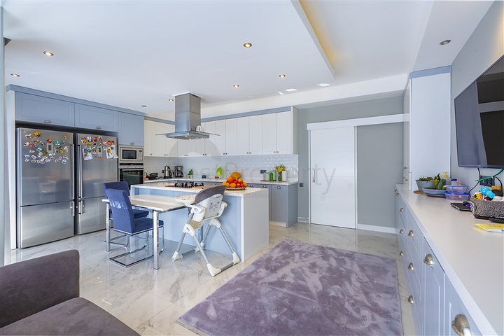 Просторный петнтхаус в районе Оба