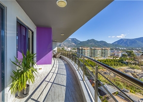 Просторный петнтхаус в районе Оба