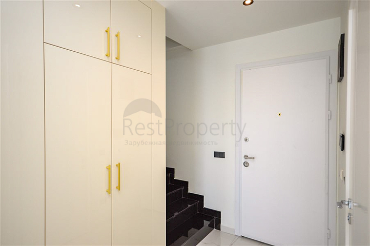 Пентхаус 2+1 с красивым видом в районе пляжа Клеопатры на аренду