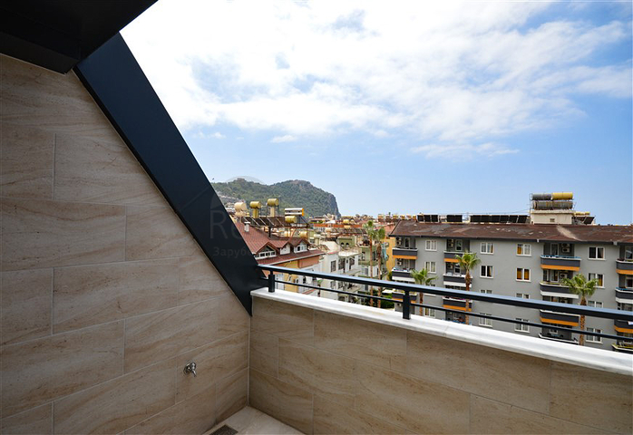 Пентхаус 2+1 с красивым видом в районе пляжа Клеопатры на аренду