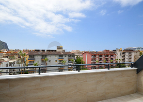 Пентхаус 2+1 с красивым видом в районе пляжа Клеопатры на аренду