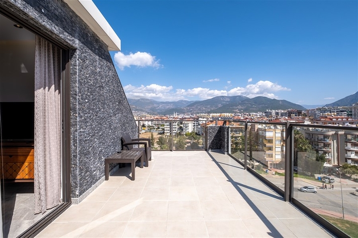 Пентхаус 4+1 всего в 100 метрах от Средиземного моря в районе Оба