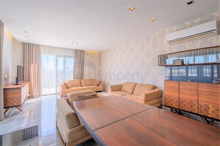 Пентхаус 4+1 всего в 100 метрах от Средиземного моря в районе Оба