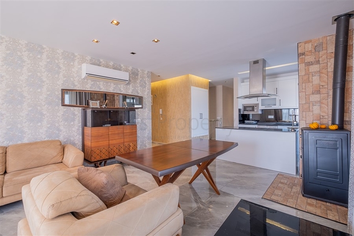 Пентхаус 4+1 всего в 100 метрах от Средиземного моря в районе Оба