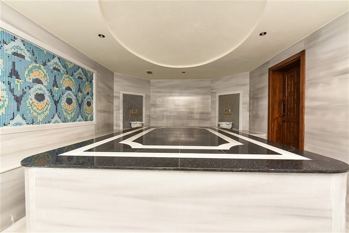 Пентхаус 3+1 в центре Алании с потрясающими видовыми характеристиками