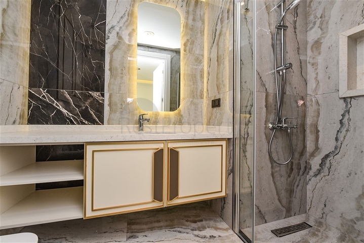 Пентхаус 3+1 в центре Алании с потрясающими видовыми характеристиками