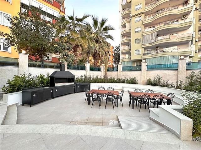 Пентхаус 3+1 в центре Алании с потрясающими видовыми характеристиками