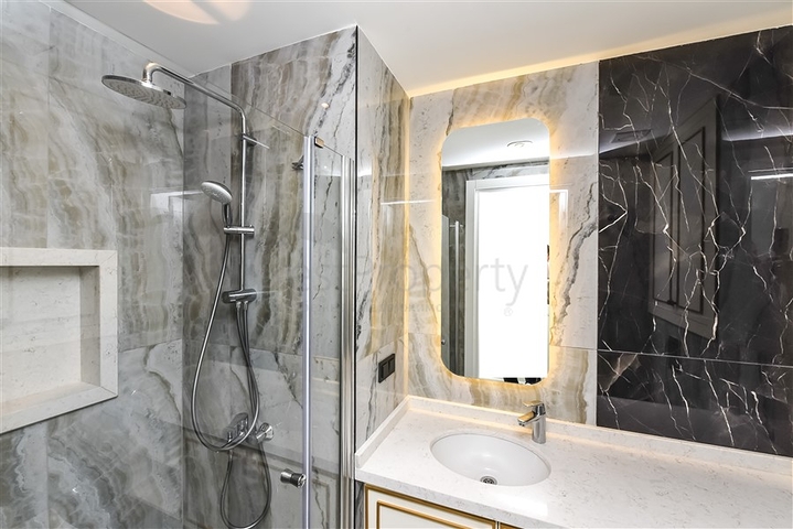 Пентхаус 3+1 в центре Алании с потрясающими видовыми характеристиками