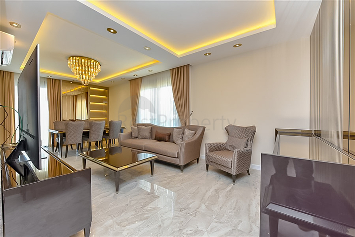 Пентхаус 3+1 в центре Алании с потрясающими видовыми характеристиками