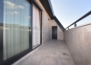 Пентхаус 3+1 в центре Алании с потрясающими видовыми характеристиками