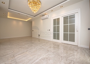 Пентхаус 3+1 в центре Алании с потрясающими видовыми характеристиками