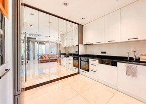 Просторная квартира 3+1 в новом комплексе с полной инфраструктурой 