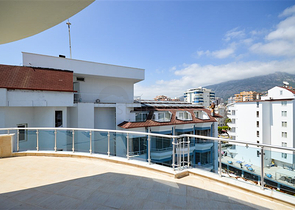 Апартаменты 4+1 в 50 метрах от Средиземного моря