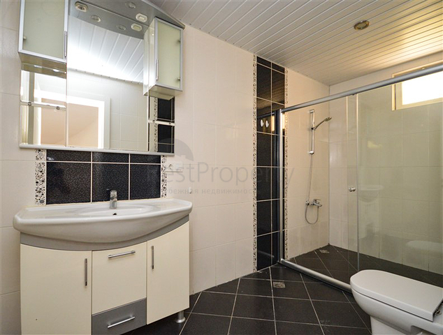 Вилла в сите 3+1 с отдельной кухней и видом на горы и море в районе Кестель