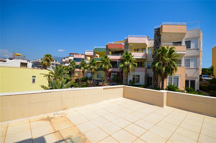 Вилла в сите 3+1 с отдельной кухней и видом на горы и море в районе Кестель