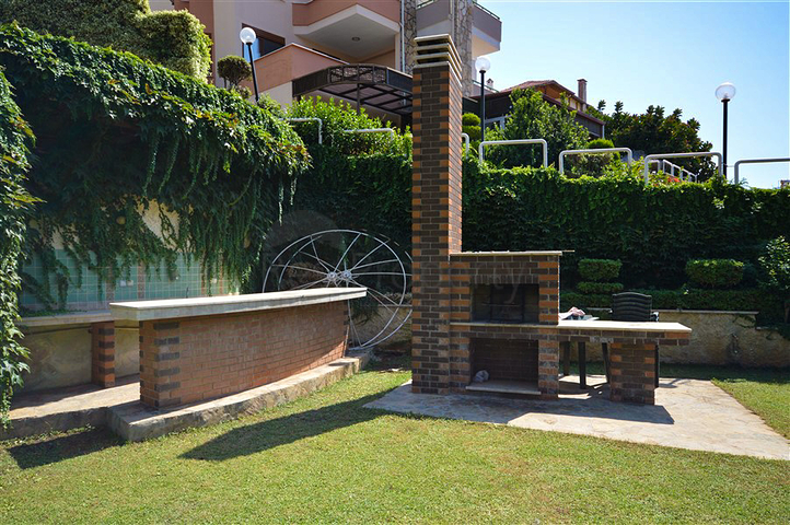 Вилла в сите 3+1 с отдельной кухней и видом на горы и море в районе Кестель