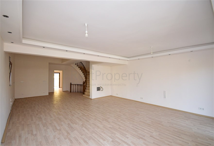 Вилла в сите 3+1 с отдельной кухней и видом на горы и море в районе Кестель