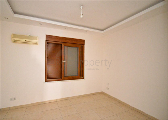 Вилла в сите 3+1 с отдельной кухней и видом на горы и море в районе Кестель