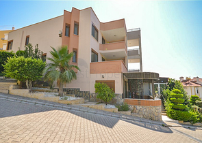 Вилла в сите 3+1 с отдельной кухней и видом на горы и море в районе Кестель