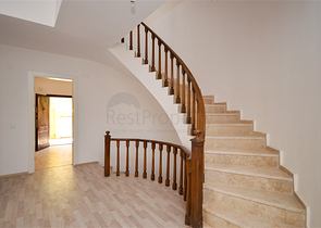 Вилла в сите 3+1 с отдельной кухней и видом на горы и море в районе Кестель