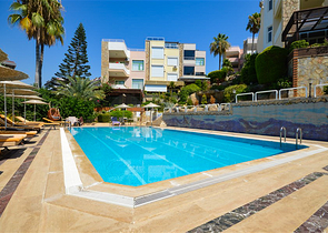 Вилла в сите 3+1 с отдельной кухней и видом на горы и море в районе Кестель