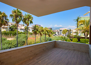 Вилла в сите 3+1 с отдельной кухней и видом на горы и море в районе Кестель