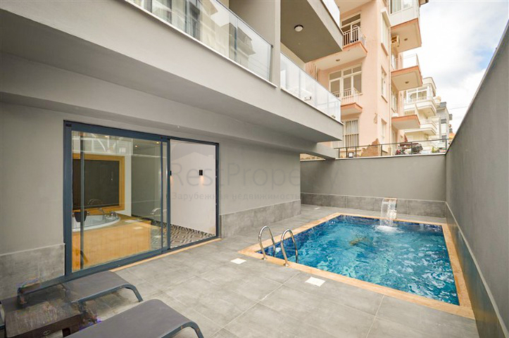 Квартира пентхаус планировки 2+1 в районе Клеопатра