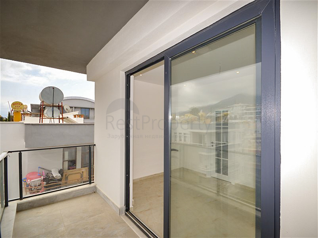 Квартира пентхаус планировки 2+1 в районе Клеопатра