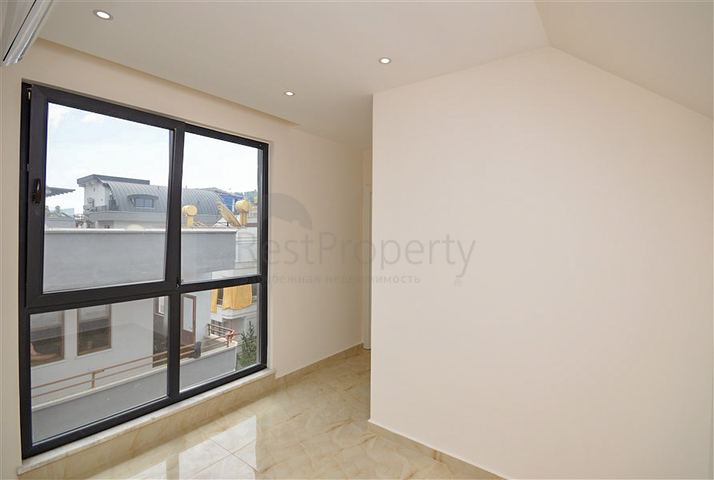 Квартира пентхаус планировки 2+1 в районе Клеопатра