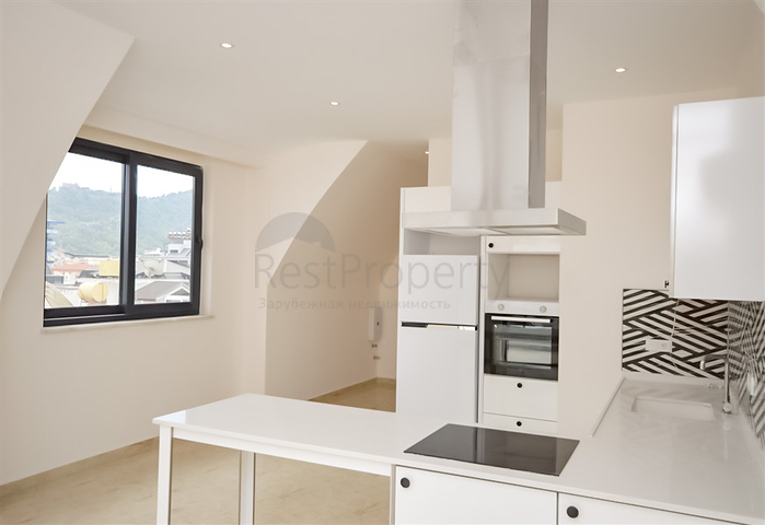 Квартира пентхаус планировки 2+1 в районе Клеопатра