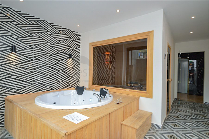 Квартира пентхаус планировки 2+1 в районе Клеопатра