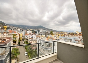 Квартира пентхаус планировки 2+1 в районе Клеопатра