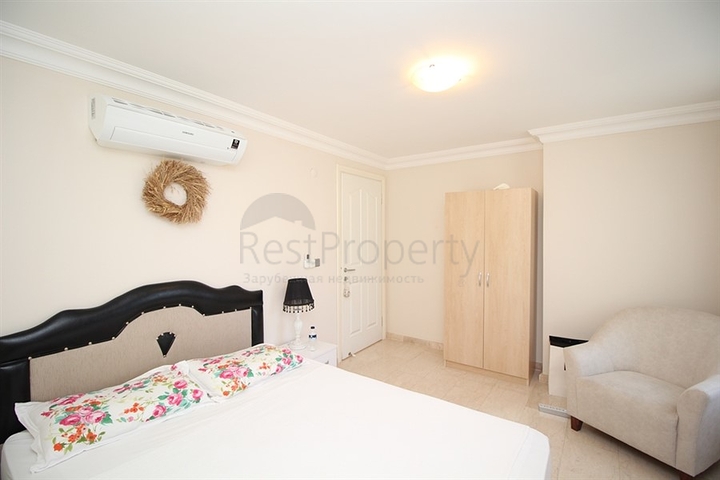 Меблированная отдельностоящая вилла 4+1 в районе Тепе