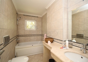 Меблированная отдельностоящая вилла 4+1 в районе Тепе