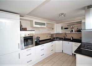 Меблированная отдельностоящая вилла 4+1 в районе Тепе