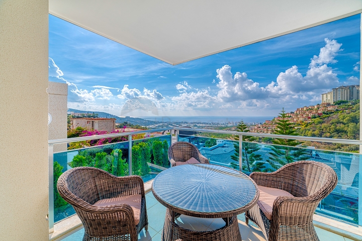 Частная вилла 4+1 с панорамными видами в районе Каргыджак