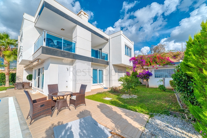 Частная вилла 4+1 с панорамными видами в районе Каргыджак