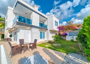 Частная вилла 4+1 с панорамными видами в районе Каргыджак