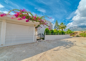 Частная вилла 4+1 с панорамными видами в районе Каргыджак