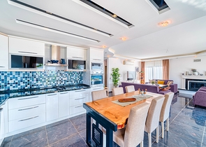 Частная вилла 4+1 с панорамными видами в районе Каргыджак