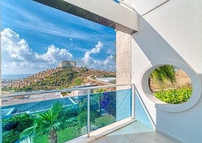 Частная вилла 4+1 с панорамными видами в районе Каргыджак