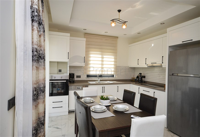 Современная и новая вилла планировкой 3+1 в районе Каргыджак