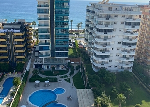 Квартира – студия на первой береговой линии в Махмутларе