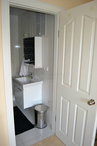 Квартира с мебелью в хорошем комплексе в Махмутларе в аренду