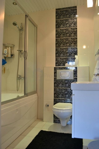 Квартира с мебелью в хорошем комплексе в Махмутларе в аренду