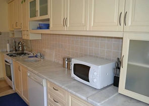 Квартира с мебелью в хорошем комплексе в Махмутларе в аренду