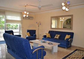 Квартира с мебелью в хорошем комплексе в Махмутларе в аренду