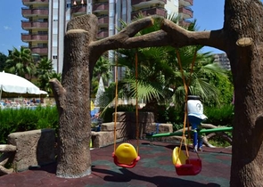 Квартира с мебелью в хорошем комплексе в Махмутларе в аренду