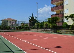 Квартира с мебелью в хорошем комплексе в Махмутларе в аренду