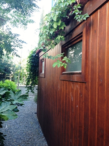 Вилла с большим участком с зеленым садом в Алачаты